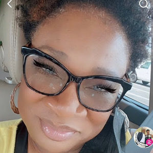 Meet your Posher, Pamela